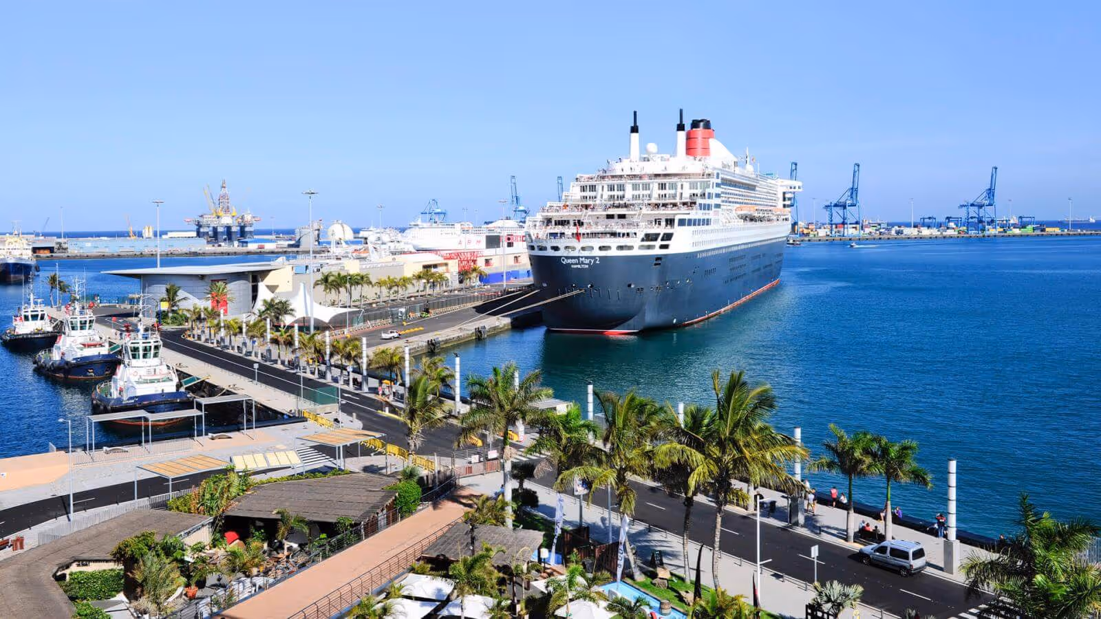 Puerto area of Las Palmas de Gran Canaria, for shopping