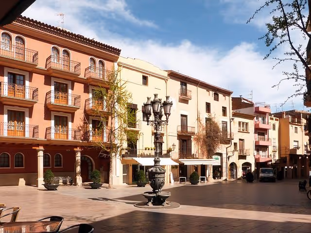 Square with a street lamp in Tarragona