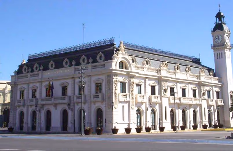 Edificio del Reloj at La Marina de Valencia