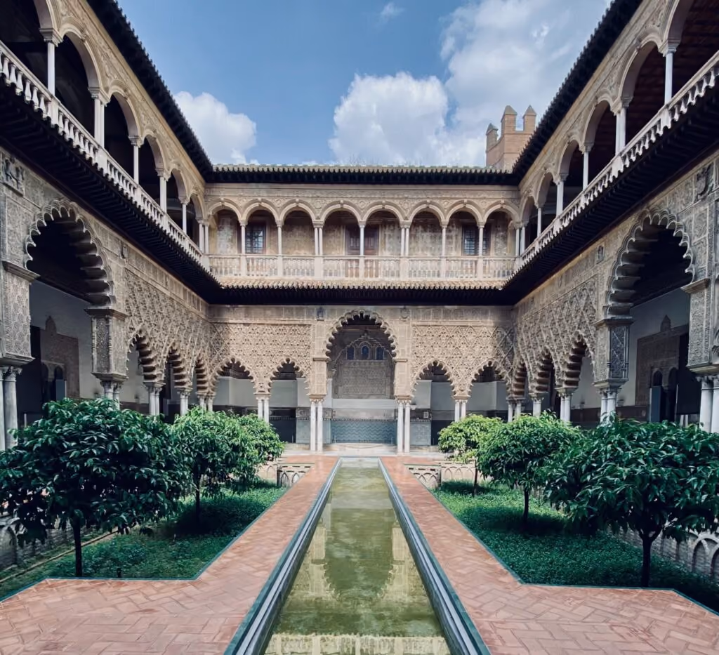 Alcázar - living in Andalusia