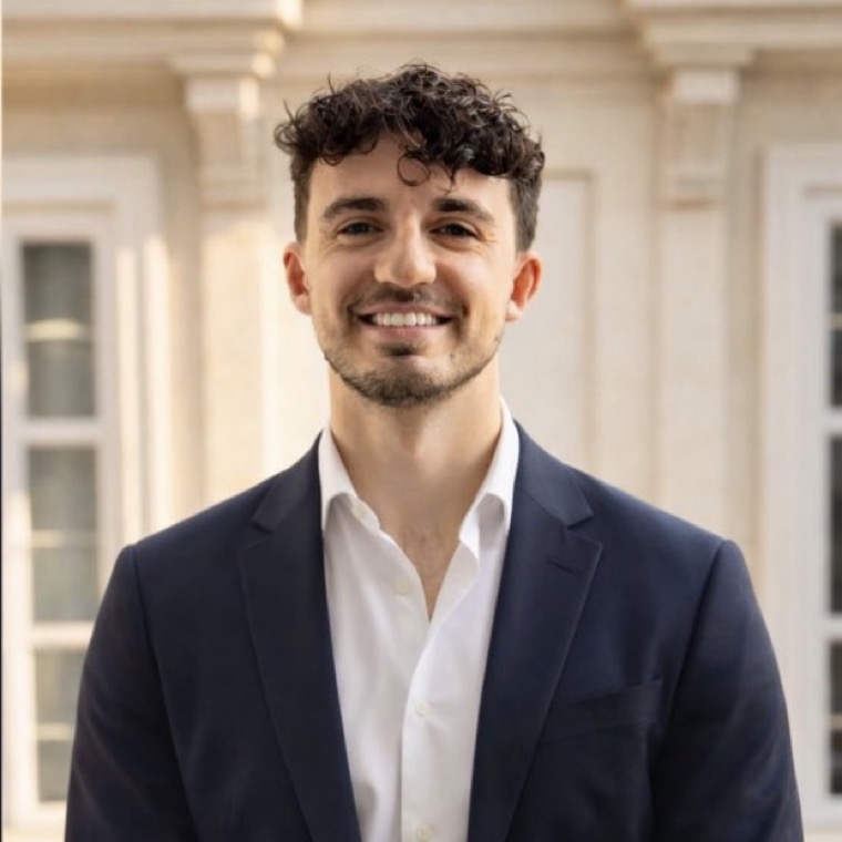 Arnaud Attencia, Alveo group