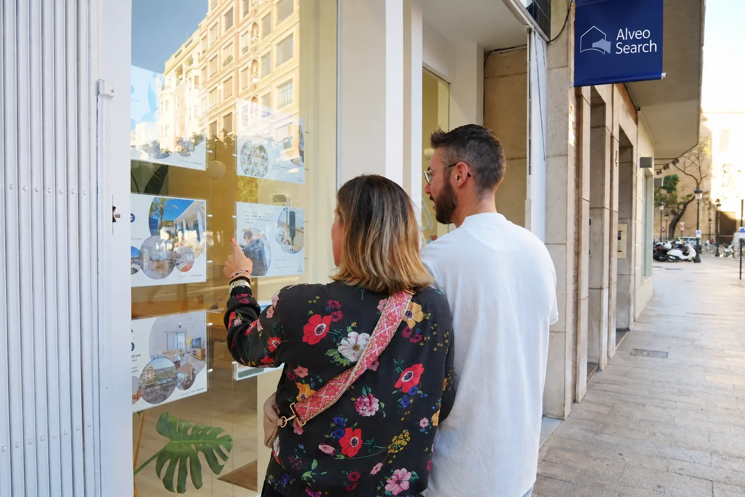 Neighbourhood analysis before the offer